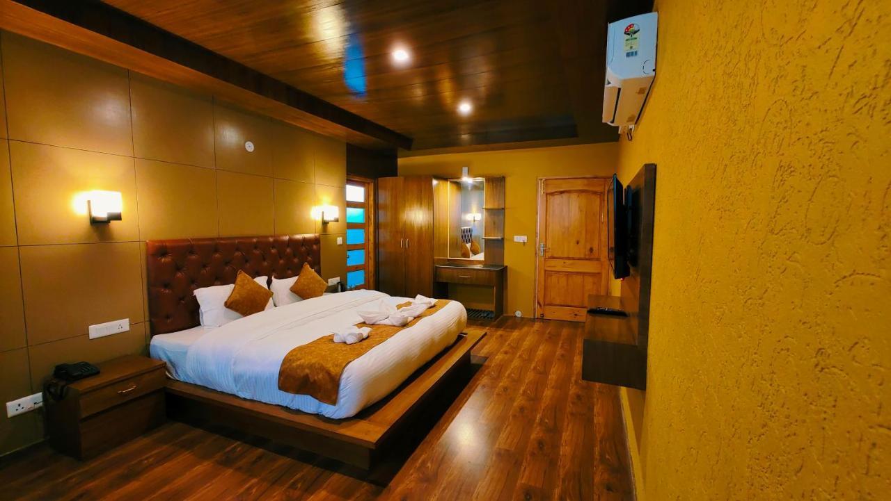 Hotel New Vistas Manāli Exterior foto